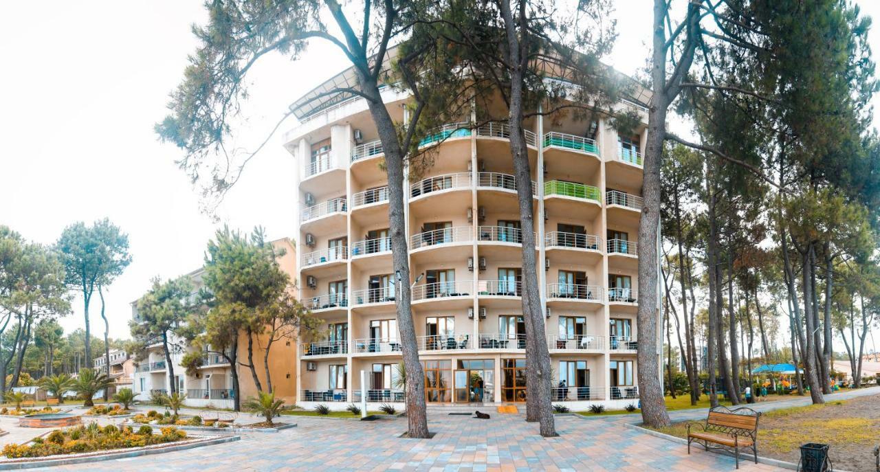 Mirage Hotel Sekvetili Kültér fotó
